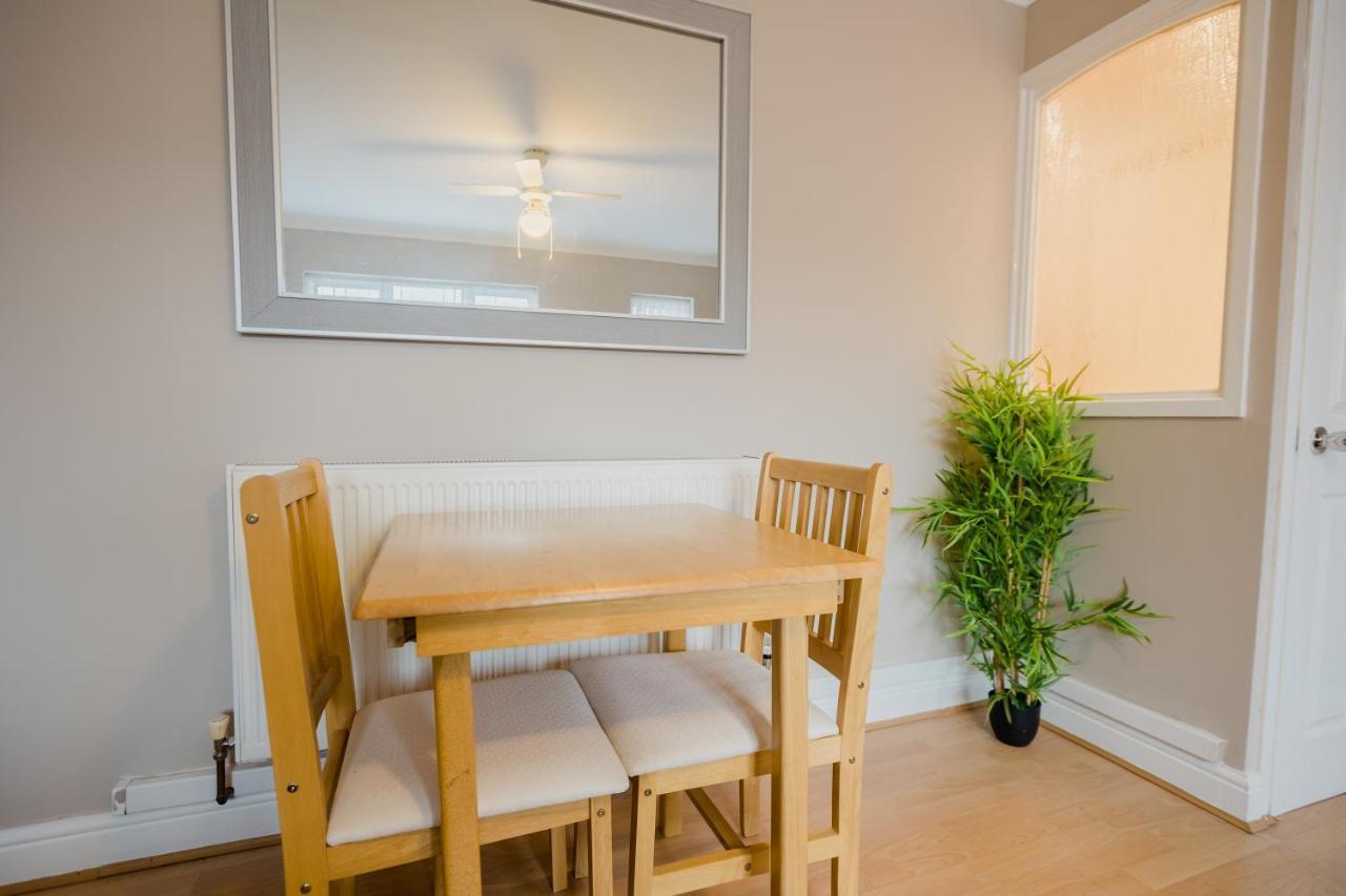 Hullidays - Hymers Apartment كينغستون أبون هول المظهر الخارجي الصورة